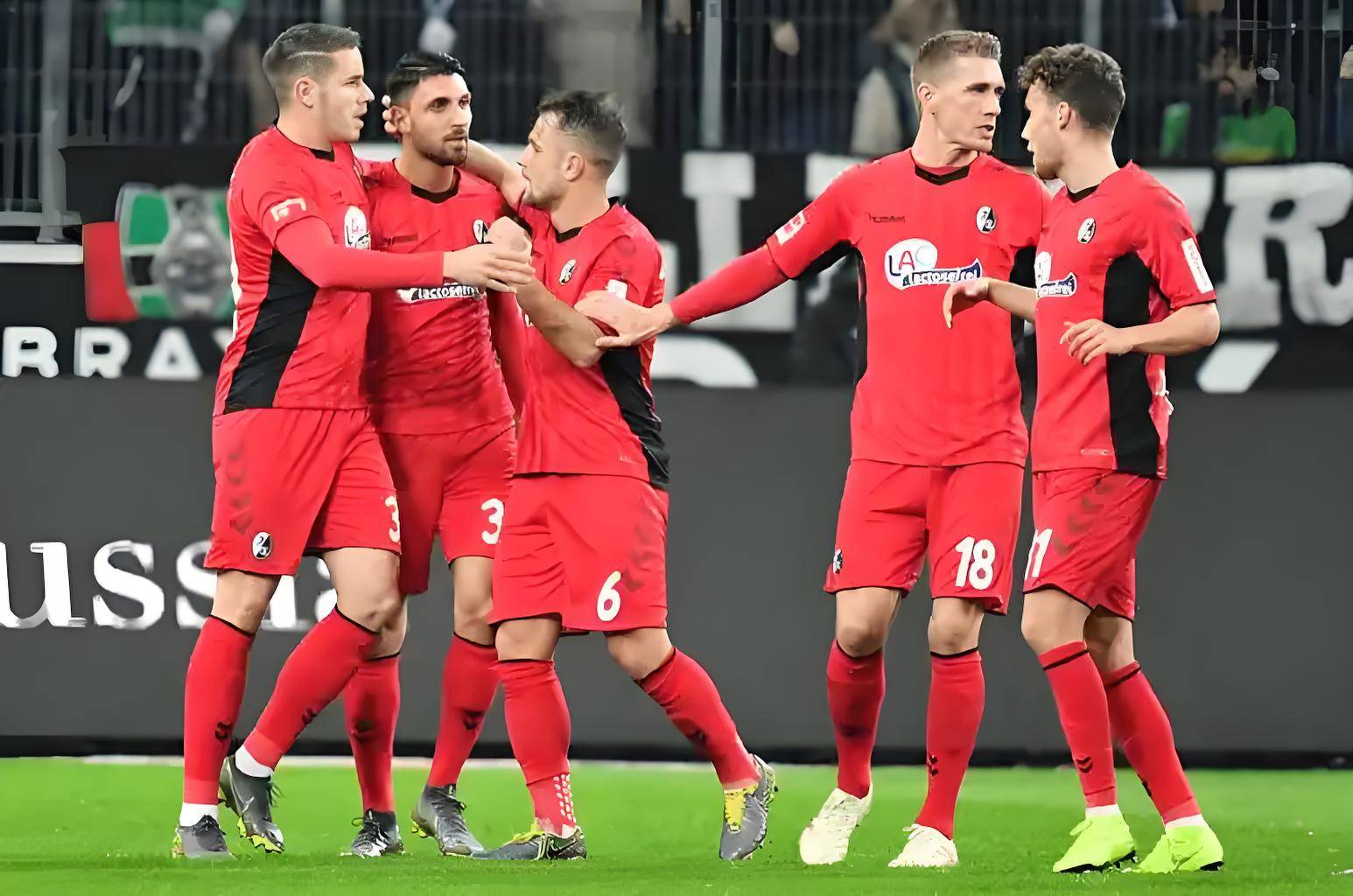 关于加时末段体能课后；法兰克福刷新队史纪录备战英超；引发热议；赛程密集仍需轮换的信息-华体会app官方下载